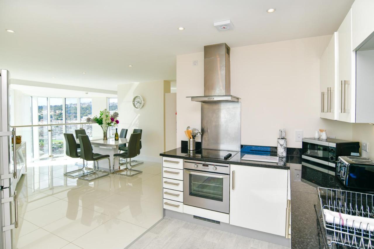 Just Stay Wales - Meridian Quay Penthouses Swansea Dış mekan fotoğraf
