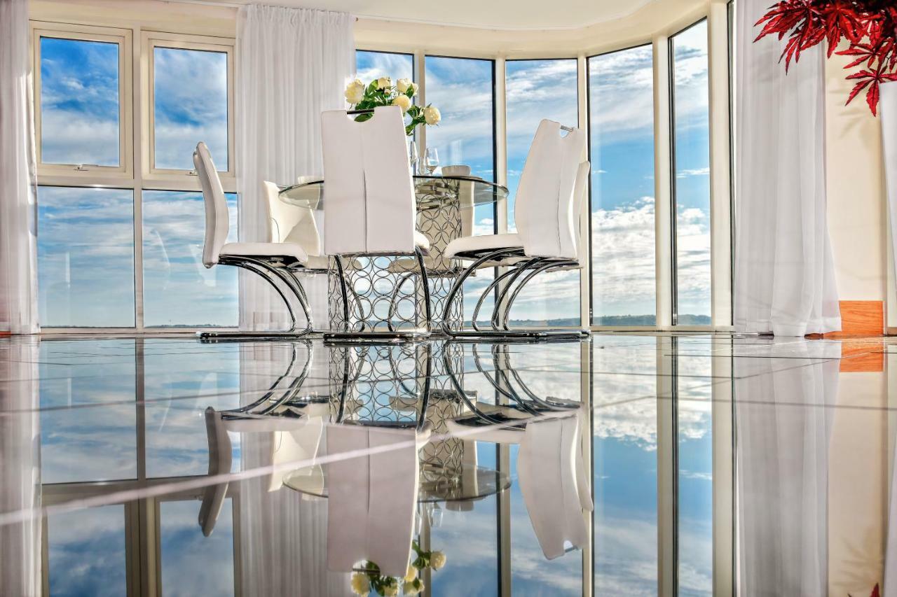 Just Stay Wales - Meridian Quay Penthouses Swansea Dış mekan fotoğraf