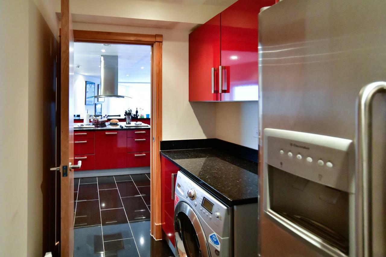 Just Stay Wales - Meridian Quay Penthouses Swansea Dış mekan fotoğraf